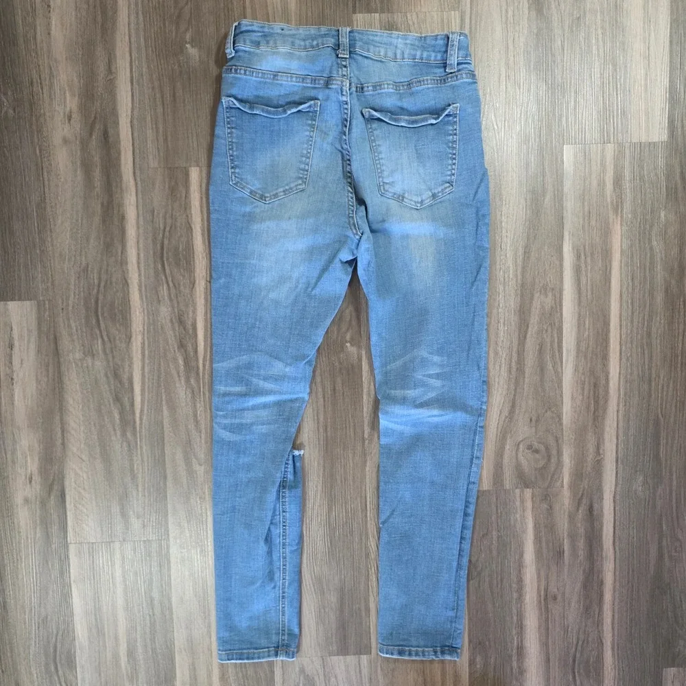 Rue21 Womens Light Wash Distressed Ripped Skinny Jeans Size 3/4‎ 1408
